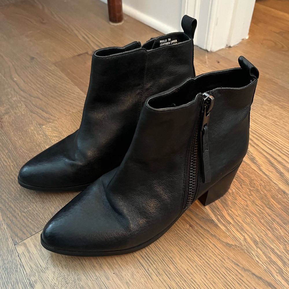 Steve Madden black genuine leather block heel ankle boots